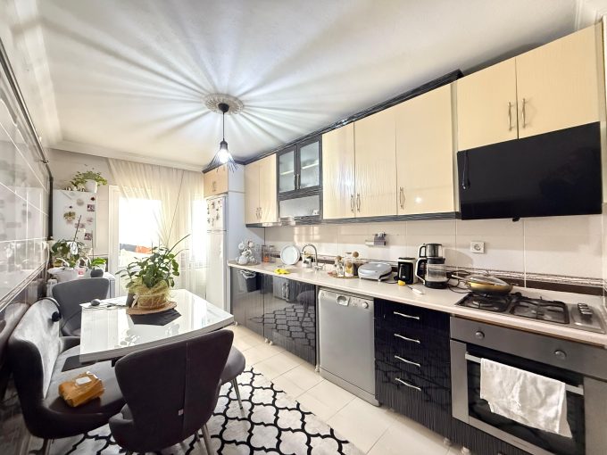 Pursakların Merkezinde 110m2 Ebeveyn Banyolu 3+1 Satılık Daire (8927)